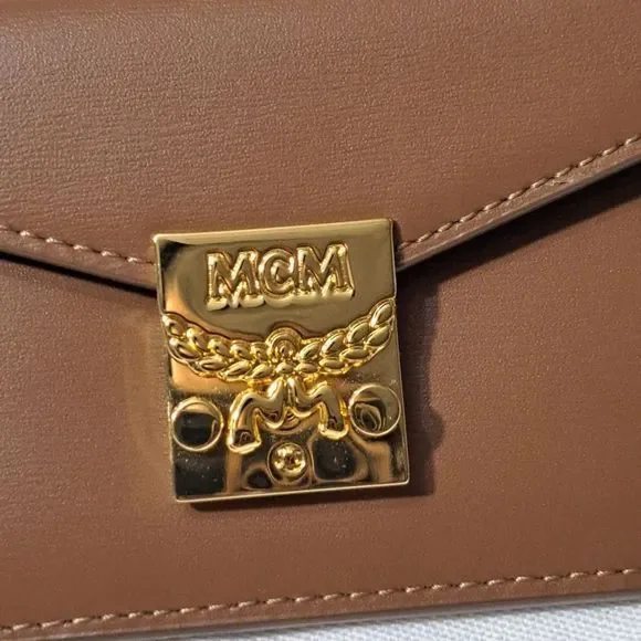 Authentic New MCM Tracy Zip Card Case in Spanish Leather - Picture 11 of 16